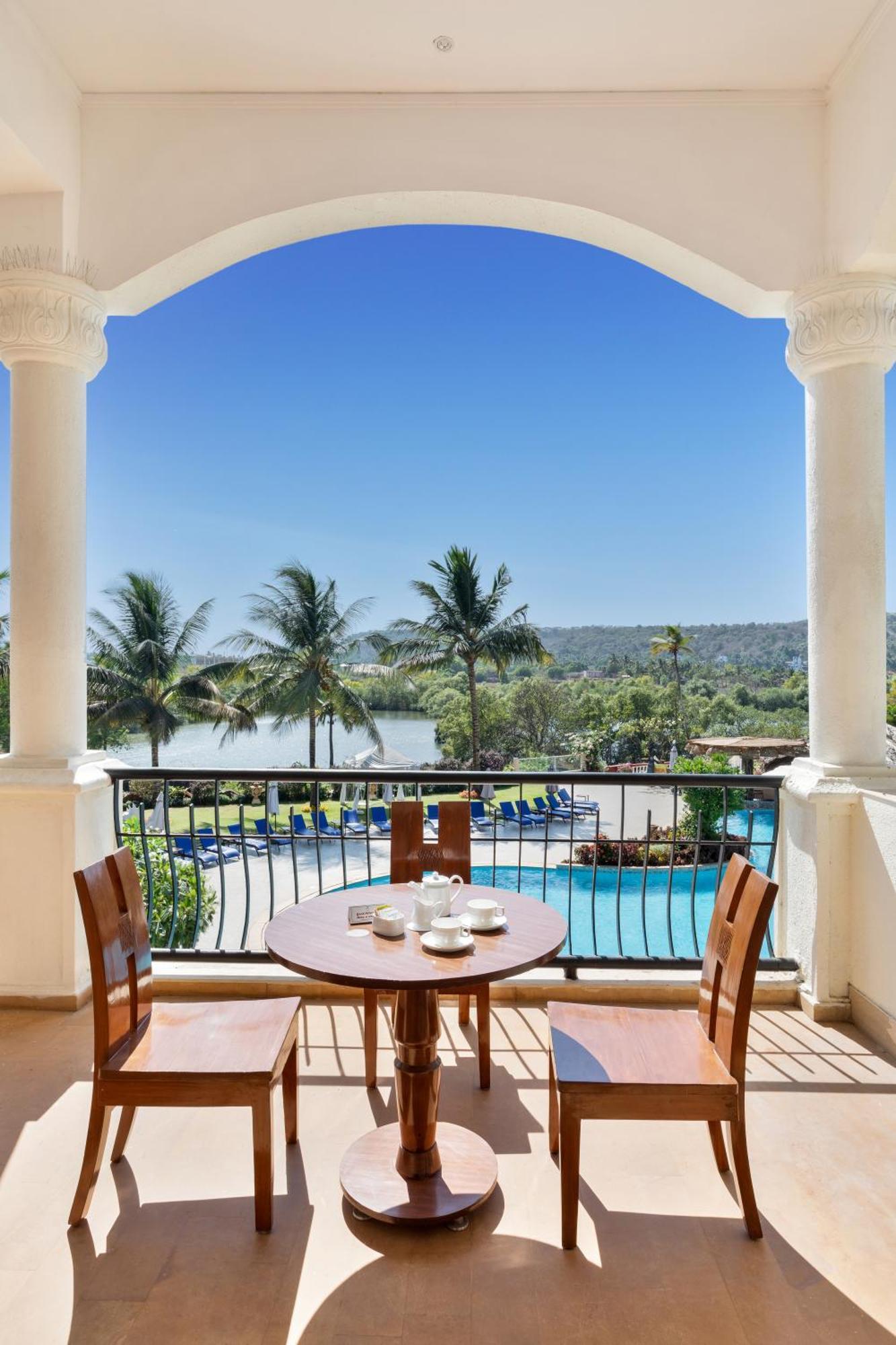 Royale Duplex Suite on Food Beverages SPA