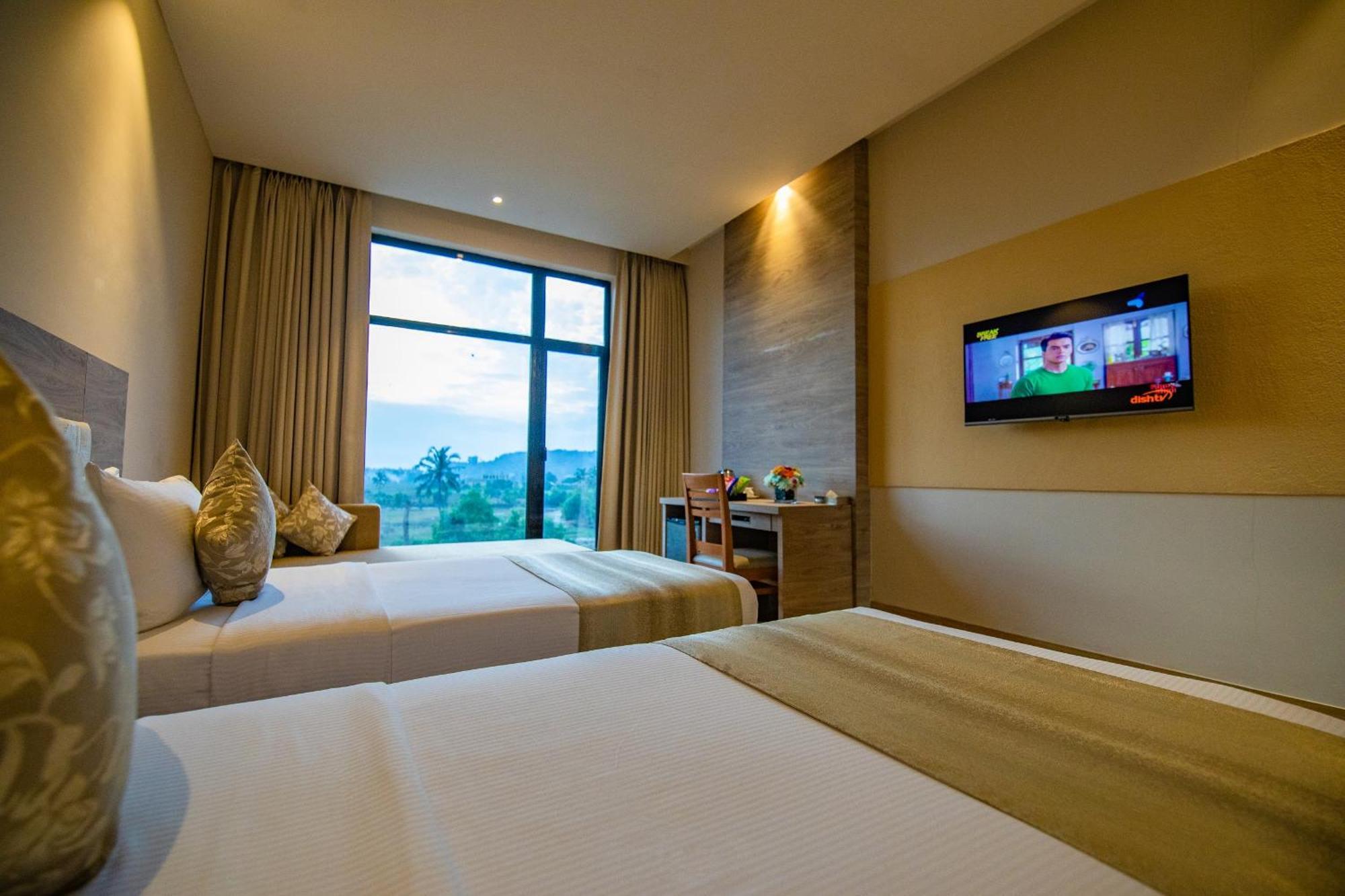 Deluxe Room Royale Wing