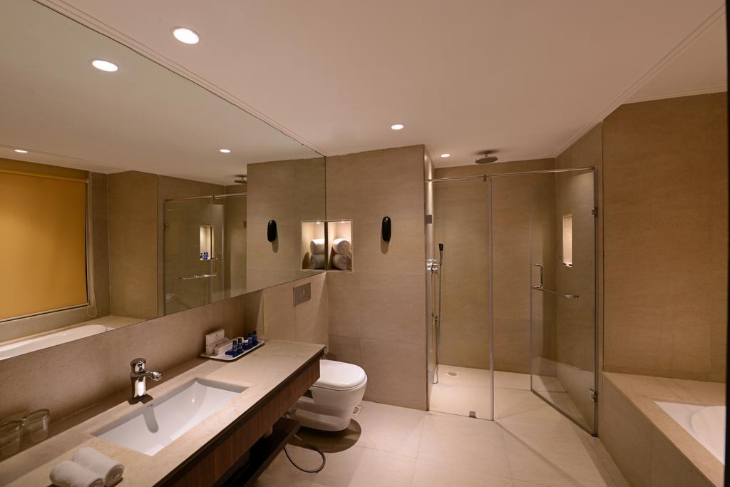 Ultra Luxury Suite Royal Wing